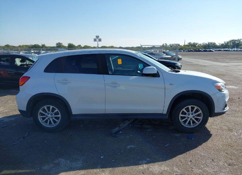 Photo 13 of 2018 Mitsubishi Rvr (VIN JA4AJ3AU3JZ602113)