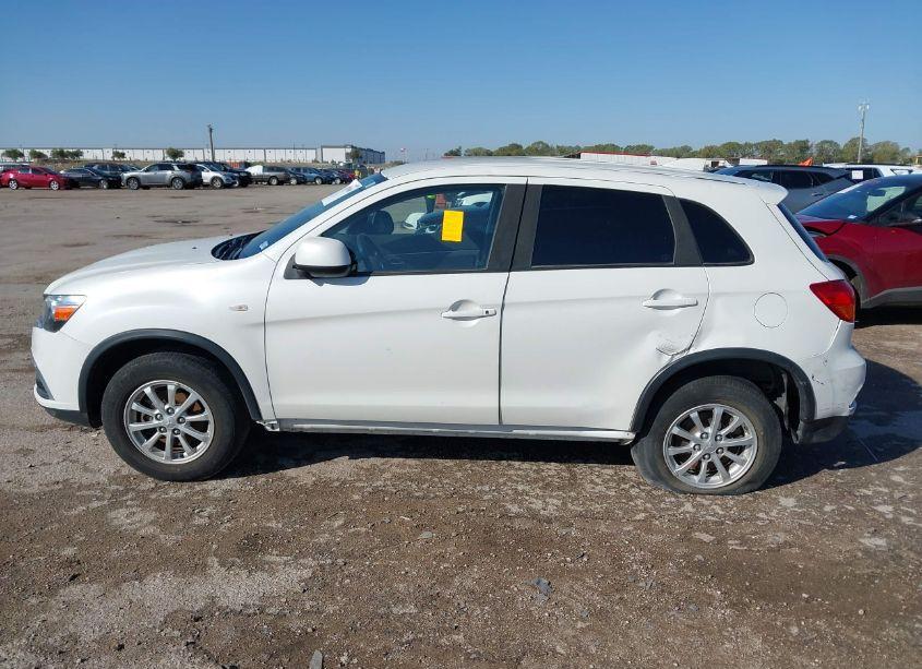 Photo 14 of 2018 Mitsubishi Rvr (VIN JA4AJ3AU3JZ602113)