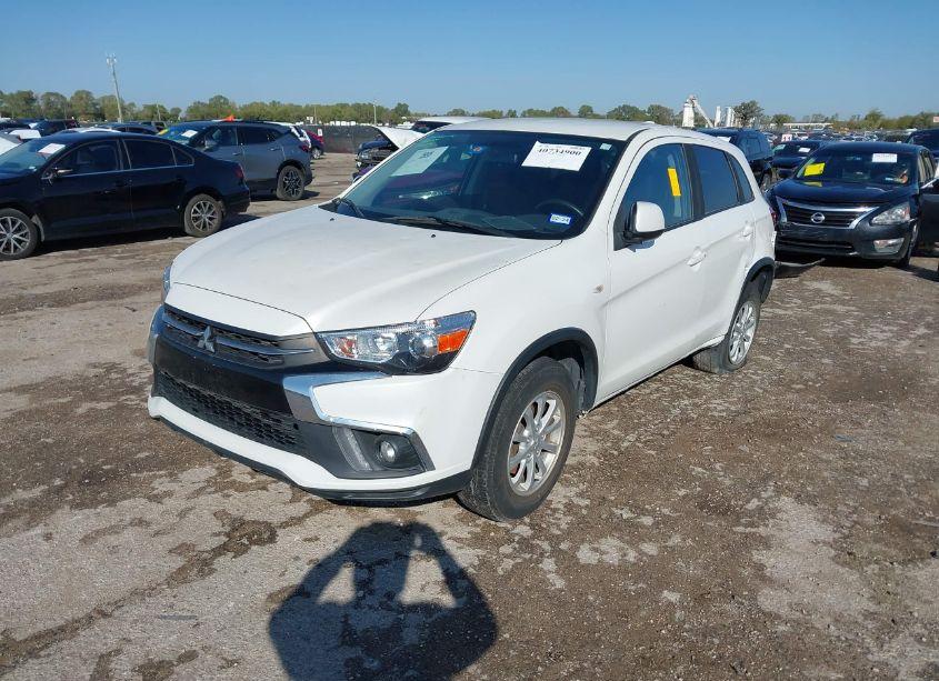 Photo 2 of 2018 Mitsubishi Rvr (VIN JA4AJ3AU3JZ602113)