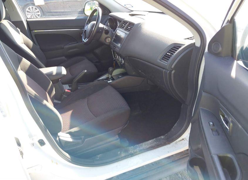 Photo 5 of 2018 Mitsubishi Rvr (VIN JA4AJ3AU3JZ602113)