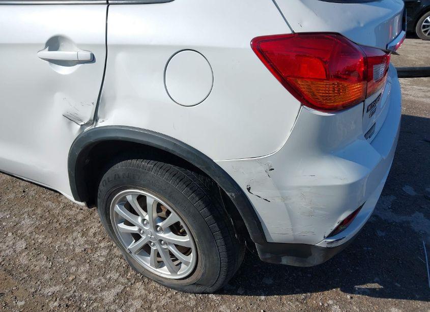 Photo 6 of 2018 Mitsubishi Rvr (VIN JA4AJ3AU3JZ602113)