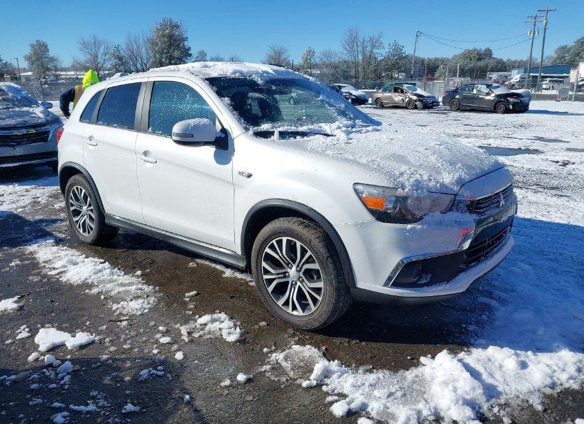 2016 Mitsubishi Outlander SPORT 2.0 ES (VIN JA4AP3AU0GZ060895) main photo