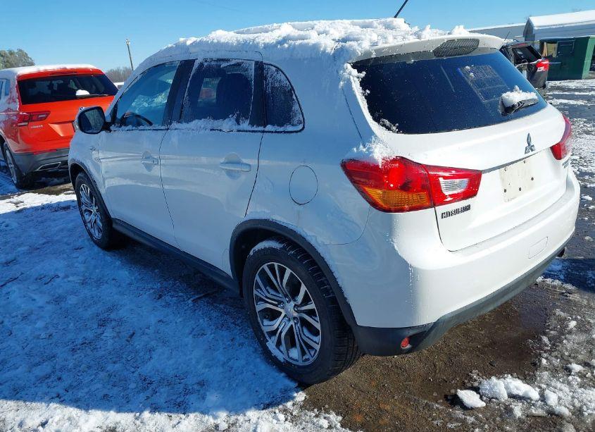 Photo 3 of 2016 Mitsubishi Outlander SPORT 2.0 ES (VIN JA4AP3AU0GZ060895)