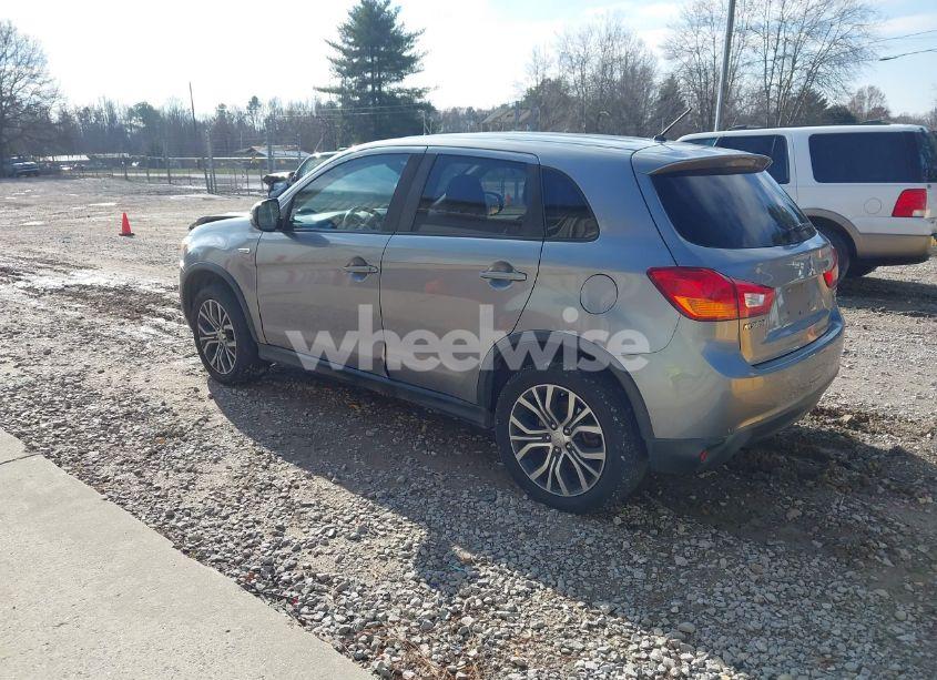 Photo 3 of 2016 Mitsubishi Outlander SPORT 2.0 ES (VIN JA4AP3AU0GZ061318)