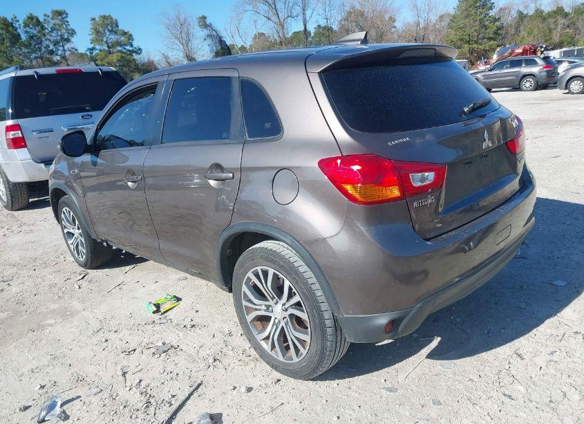 Photo 3 of 2017 Mitsubishi Outlander SPORT 2.0 ES (VIN JA4AP3AU0HZ006434)
