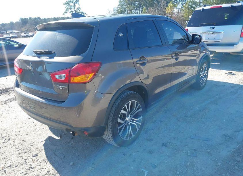 Photo 4 of 2017 Mitsubishi Outlander SPORT 2.0 ES (VIN JA4AP3AU0HZ006434)