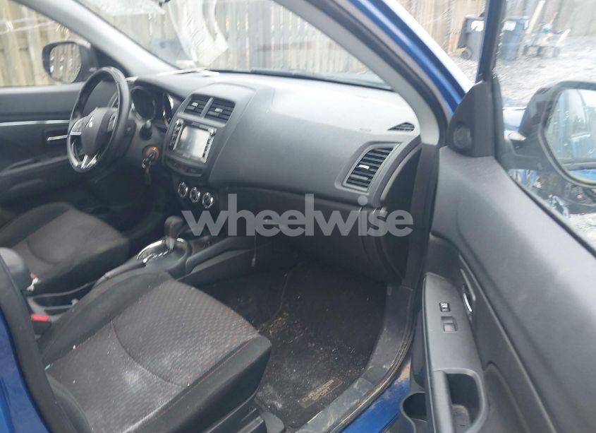 Photo 5 of 2017 Mitsubishi Outlander SPORT 2.0 ES/2.0 LE (VIN JA4AP3AU0HZ045654)