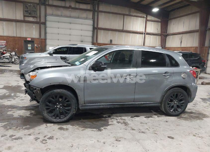 Photo 15 of 2018 Mitsubishi Outlander SPORT 2.0 LE (VIN JA4AP3AU0JU011460)
