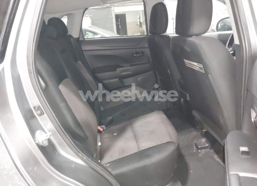 Photo 8 of 2018 Mitsubishi Outlander SPORT 2.0 LE (VIN JA4AP3AU0JU011460)