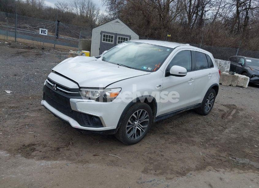 Photo 2 of 2019 Mitsubishi Outlander SPORT 2.0 LE/2.0 SP (VIN JA4AP3AU0KU019530)