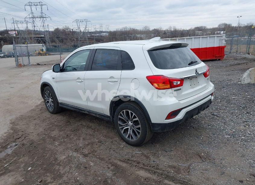 Photo 3 of 2019 Mitsubishi Outlander SPORT 2.0 LE/2.0 SP (VIN JA4AP3AU0KU019530)