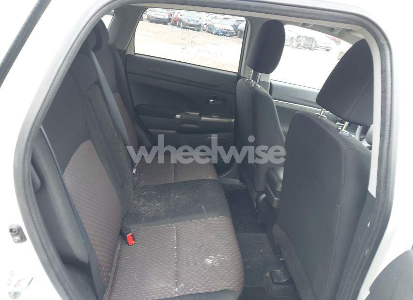 Photo 8 of 2019 Mitsubishi Outlander SPORT 2.0 LE/2.0 SP (VIN JA4AP3AU0KU019530)