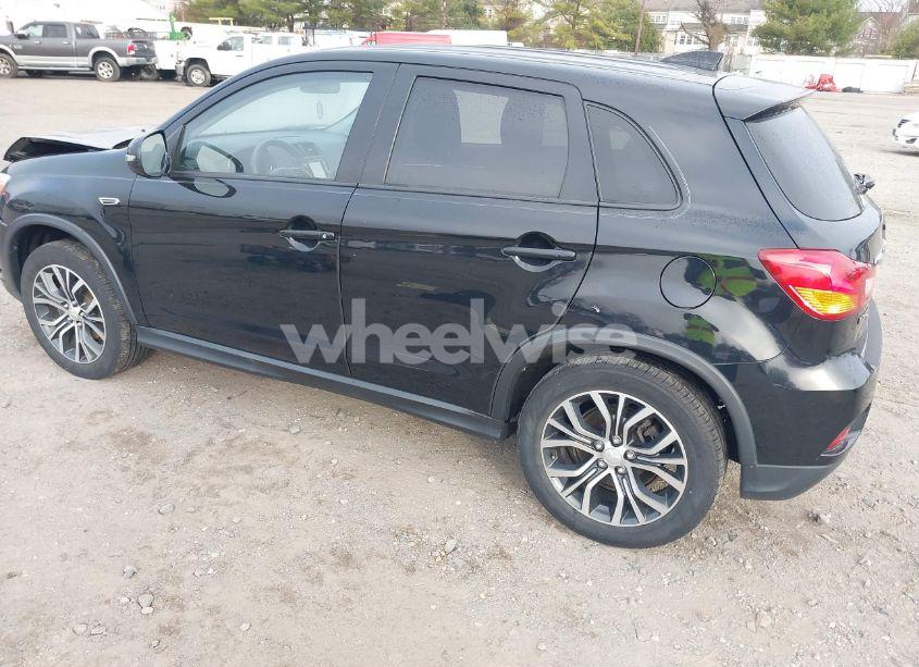 Photo 3 of 2019 Mitsubishi Outlander SPORT 2.0 LE/2.0 SP (VIN JA4AP3AU0KU023173)