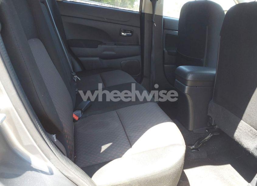 Photo 8 of 2019 Mitsubishi Outlander SPORT 2.0 LE (VIN JA4AP3AU0KU027160)