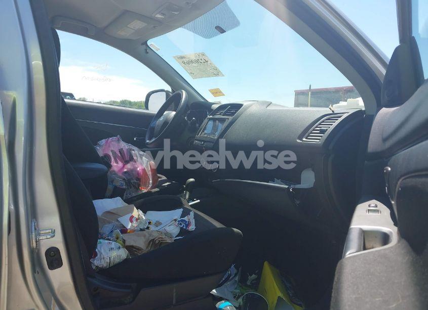 Photo 5 of 2019 Mitsubishi Outlander SPORT 2.0 ES (VIN JA4AP3AU0KU033072)