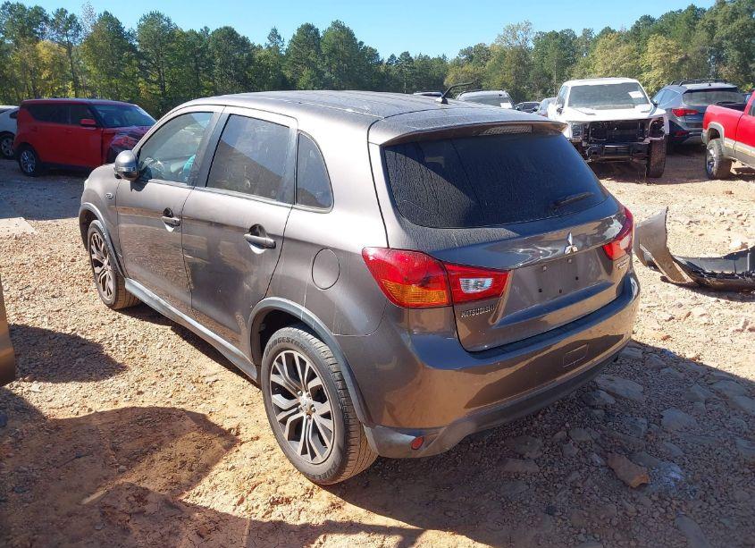 Photo 3 of 2016 Mitsubishi Outlander SPORT 2.0 ES (VIN JA4AP3AU1GZ060632)