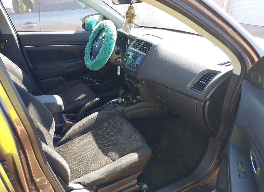 Photo 5 of 2016 Mitsubishi Outlander SPORT 2.0 ES (VIN JA4AP3AU1GZ060632)