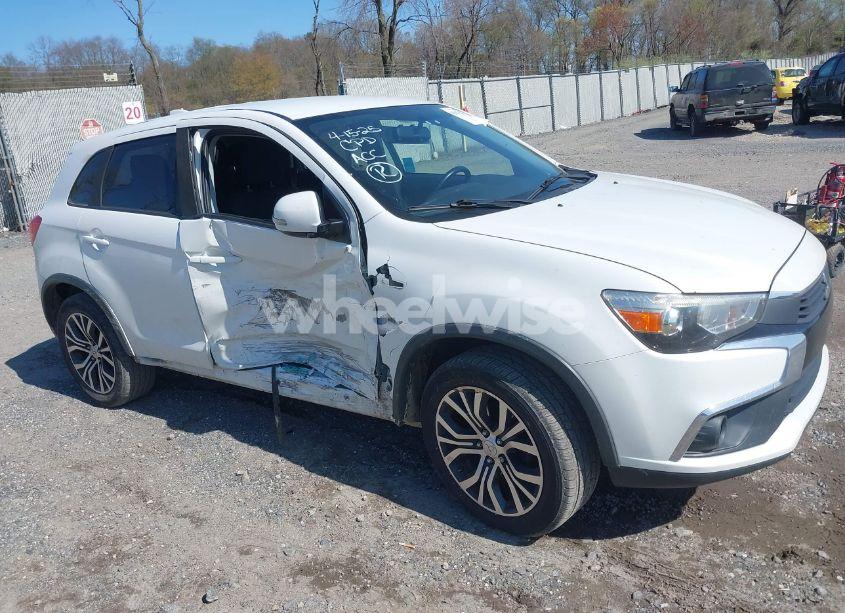 2017 Mitsubishi Outlander SPORT 2.0 ES (VIN JA4AP3AU1HZ005244) main photo