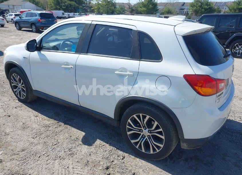 Photo 3 of 2017 Mitsubishi Outlander SPORT 2.0 ES (VIN JA4AP3AU1HZ005244)