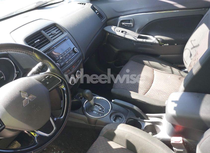 Photo 5 of 2017 Mitsubishi Outlander SPORT 2.0 ES (VIN JA4AP3AU1HZ005244)