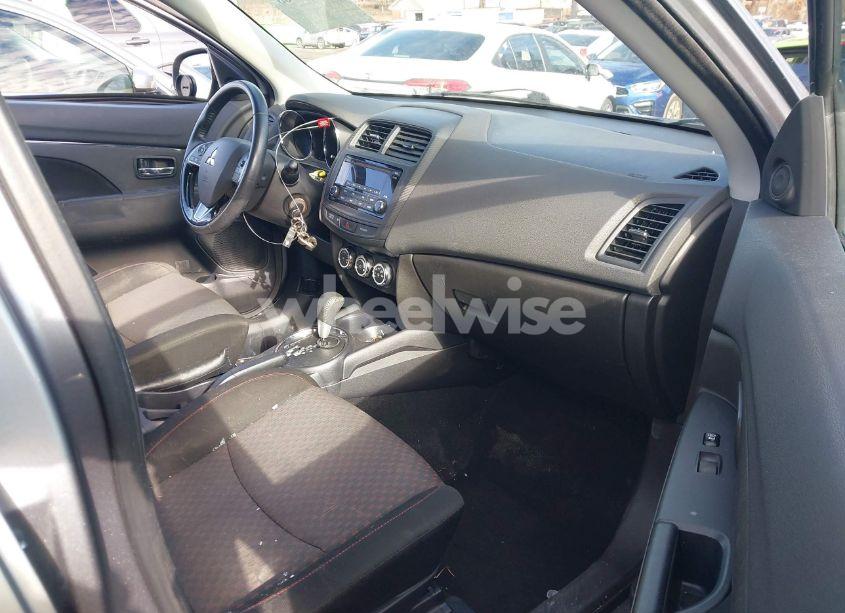 Photo 5 of 2017 Mitsubishi Outlander SPORT 2.0 ES (VIN JA4AP3AU1HZ023453)