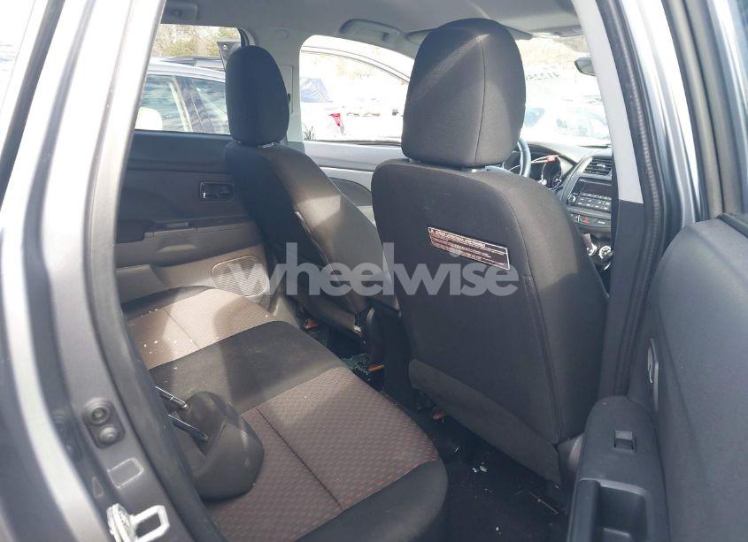 Photo 8 of 2017 Mitsubishi Outlander SPORT 2.0 ES (VIN JA4AP3AU1HZ023453)