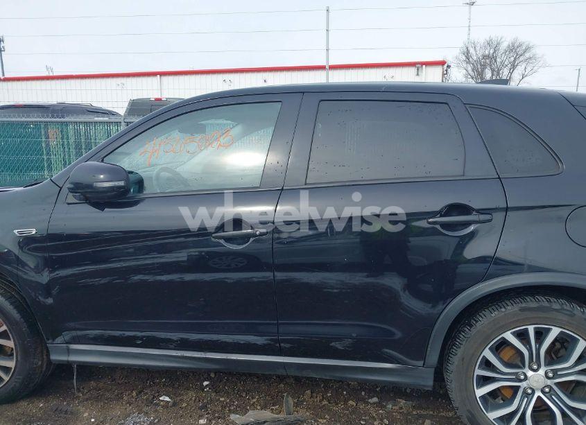 Photo 14 of 2017 Mitsubishi Outlander SPORT 2.0 ES (VIN JA4AP3AU1HZ048529)