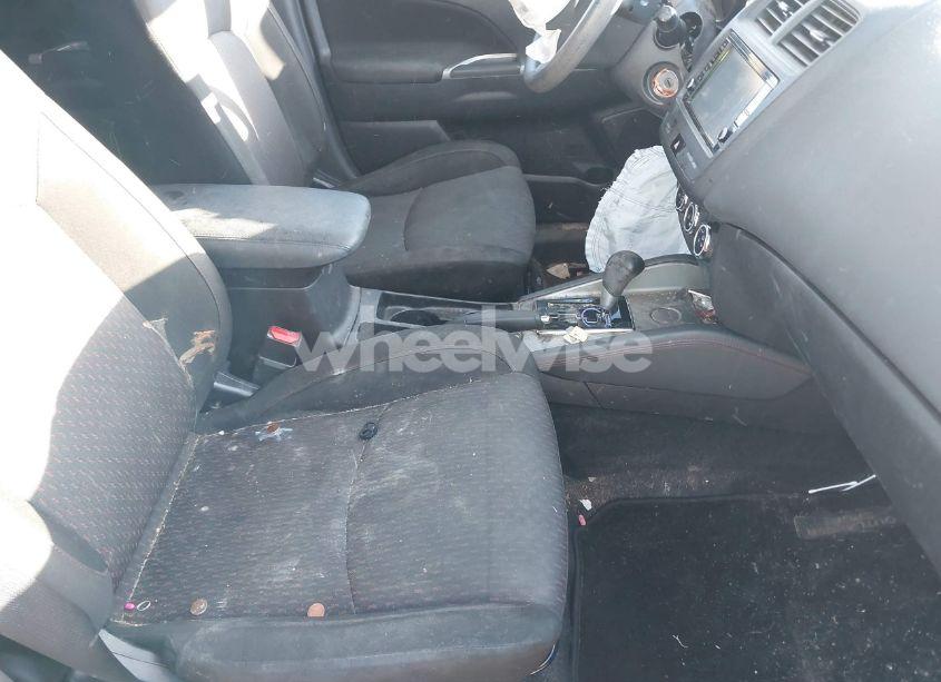 Photo 5 of 2019 Mitsubishi Outlander SPORT 2.0 LE/2.0 SP (VIN JA4AP3AU1KU035543)