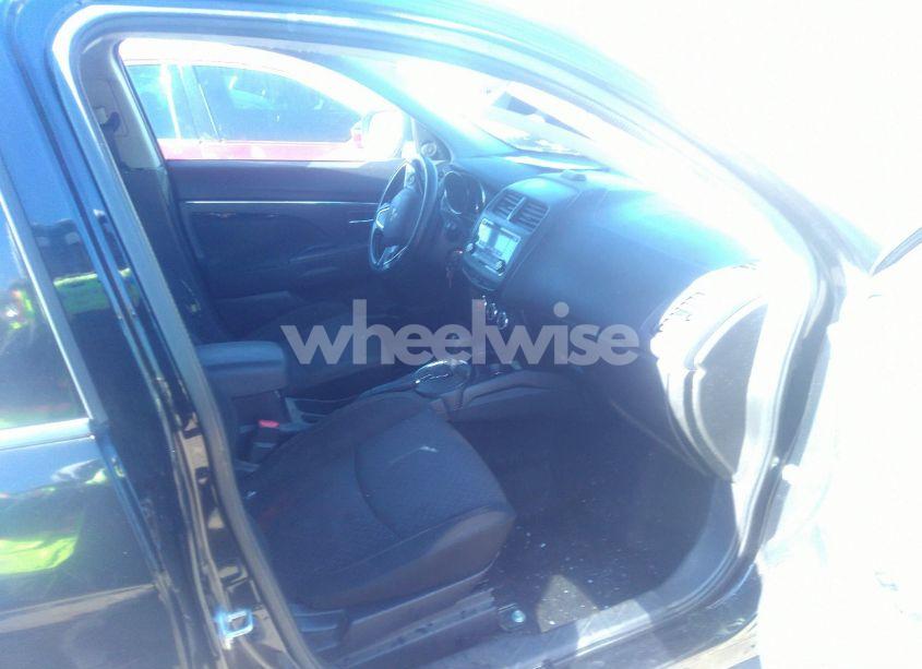 Photo 5 of 2017 Mitsubishi Outlander SPORT 2.0 ES/2.0 LE (VIN JA4AP3AU2HZ011473)