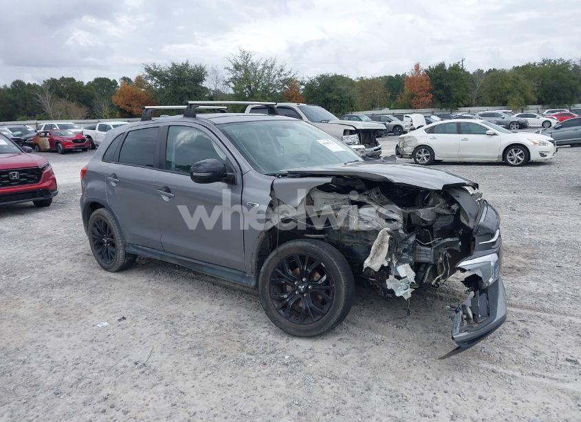 2018 Mitsubishi Outlander SPORT 2.0 LE (VIN JA4AP3AU2JU014246) main photo
