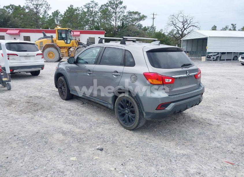 Photo 3 of 2018 Mitsubishi Outlander SPORT 2.0 LE (VIN JA4AP3AU2JU014246)