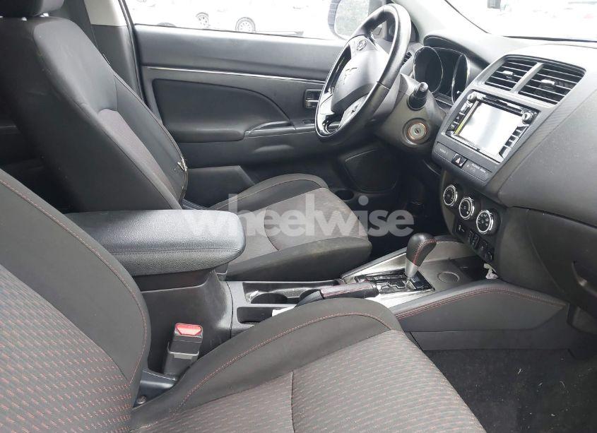 Photo 5 of 2018 Mitsubishi Outlander SPORT 2.0 LE (VIN JA4AP3AU2JU014246)