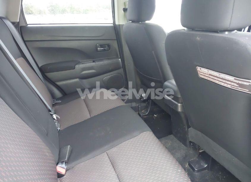 Photo 8 of 2018 Mitsubishi Outlander SPORT 2.0 LE (VIN JA4AP3AU2JU014246)