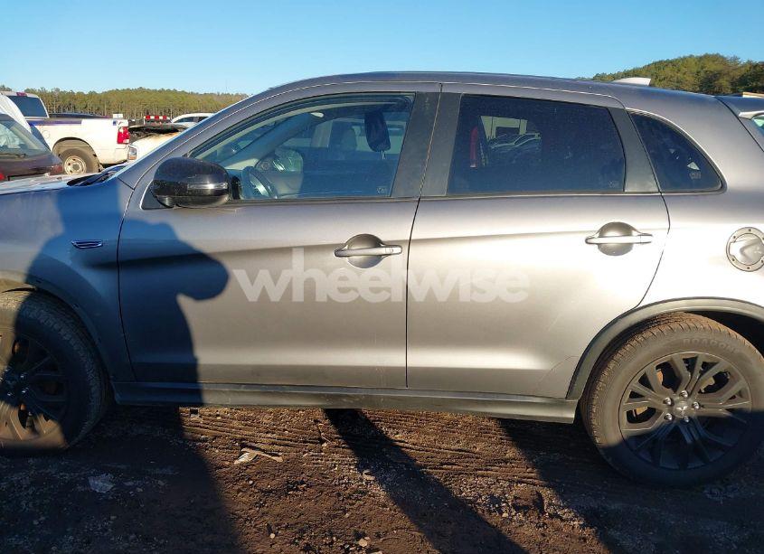 Photo 14 of 2018 Mitsubishi Outlander SPORT 2.0 LE (VIN JA4AP3AU2JU014599)