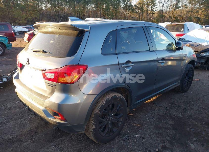 Photo 4 of 2018 Mitsubishi Outlander SPORT 2.0 LE (VIN JA4AP3AU2JU014599)