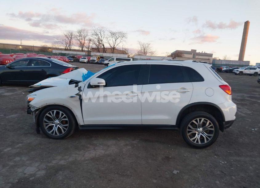 Photo 14 of 2018 Mitsubishi Outlander SPORT (VIN JA4AP3AU2JU021990)