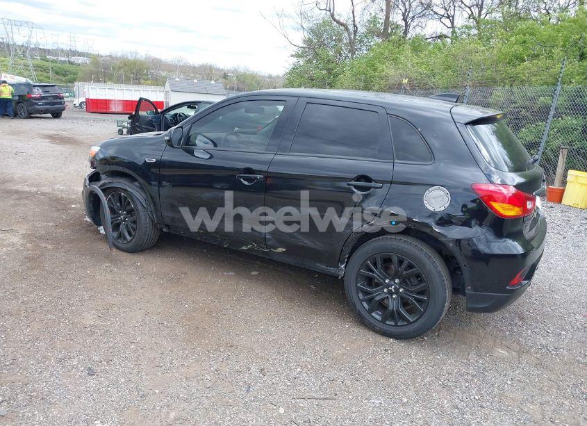 Photo 3 of 2019 Mitsubishi Outlander SPORT 2.0 LE (VIN JA4AP3AU2KU012515)