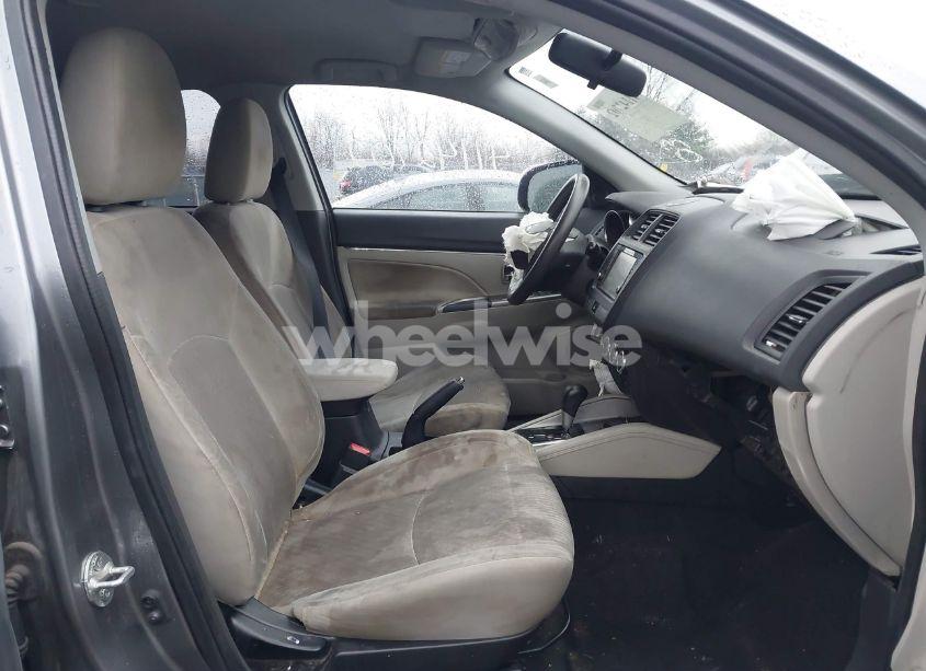 Photo 5 of 2019 Mitsubishi Outlander SPORT 2.0 ES (VIN JA4AP3AU2KU033526)