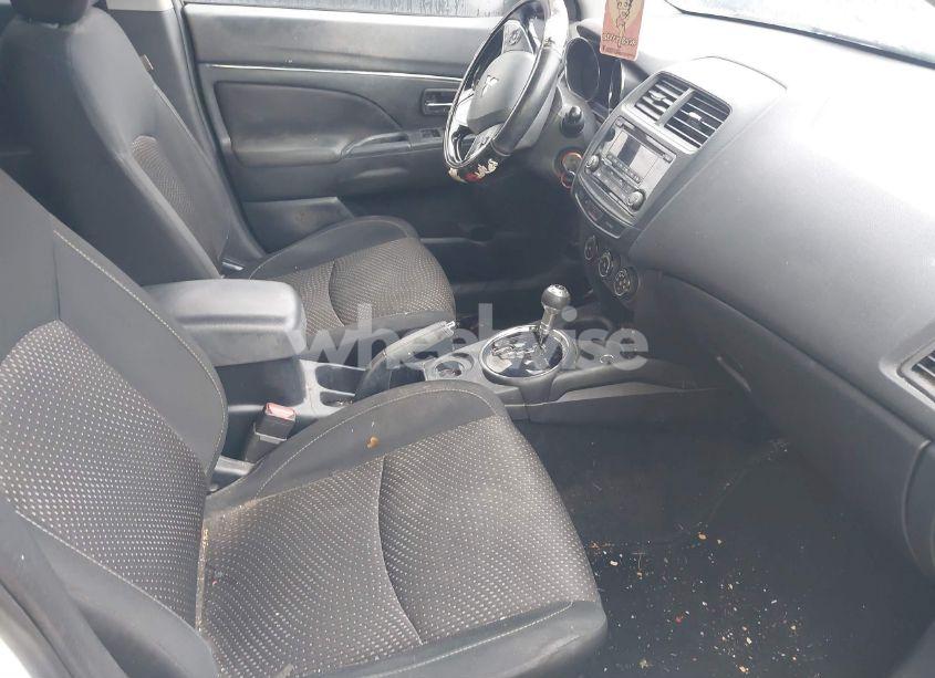 Photo 5 of 2016 Mitsubishi Outlander SPORT 2.0 ES (VIN JA4AP3AU3GZ033982)