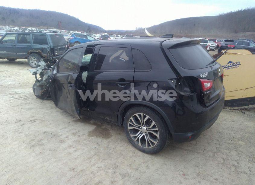 Photo 3 of 2017 Mitsubishi Outlander SPORT 2.0 ES (VIN JA4AP3AU3HZ014737)