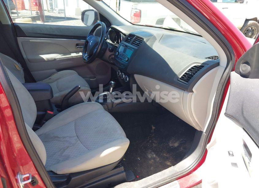 Photo 5 of 2017 Mitsubishi Outlander SPORT 2.0 ES/2.0 LE (VIN JA4AP3AU3HZ016259)