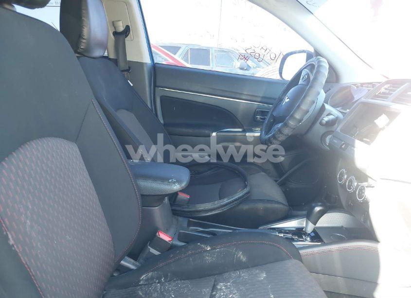 Photo 5 of 2019 Mitsubishi Outlander SPORT 2.0 ES (VIN JA4AP3AU3KU024219)