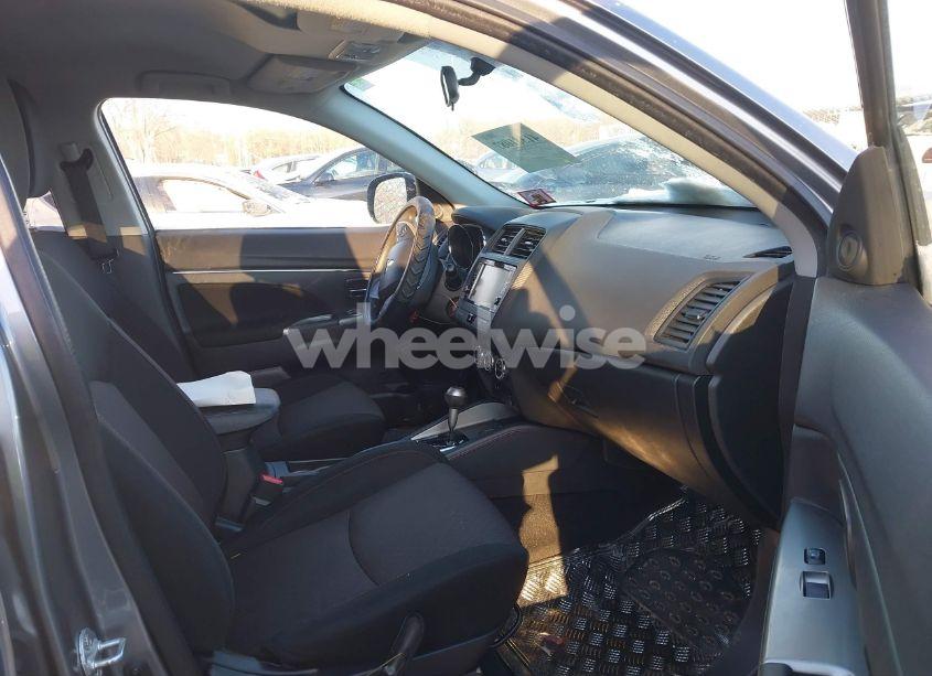 Photo 5 of 2019 Mitsubishi Outlander SPORT 2.0 ES (VIN JA4AP3AU3KU029596)