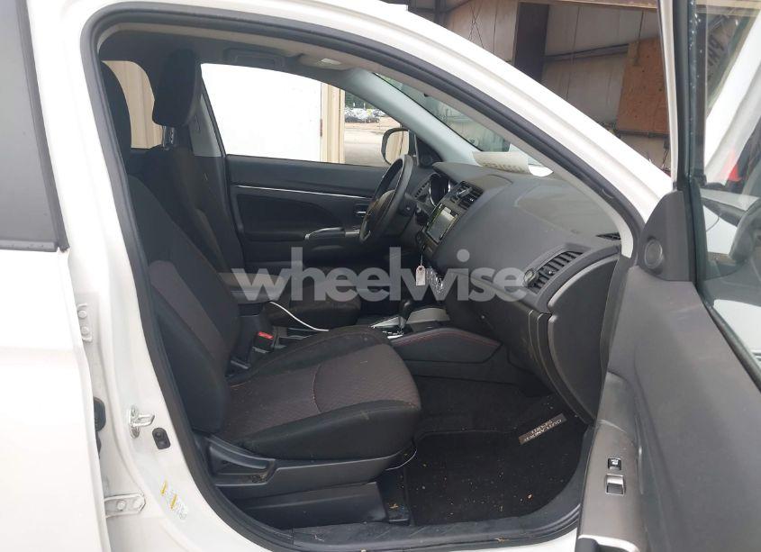 Photo 5 of 2019 Mitsubishi Outlander SPORT 2.0 ES (VIN JA4AP3AU3KU031574)