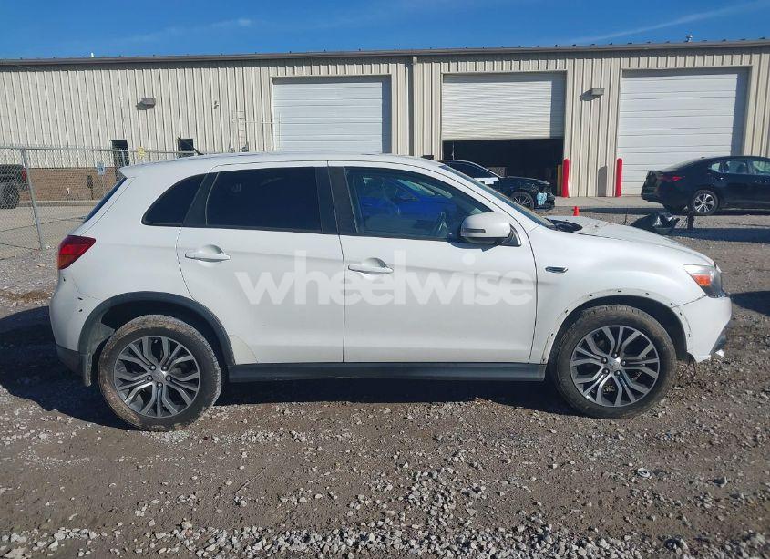 Photo 13 of 2016 Mitsubishi Outlander SPORT 2.0 ES (VIN JA4AP3AU4GZ062942)