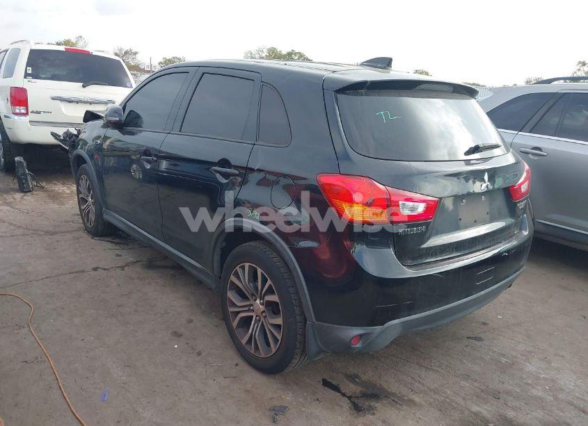 Photo 3 of 2017 Mitsubishi Outlander SPORT 2.0 ES/2.0 LE (VIN JA4AP3AU4HZ040182)