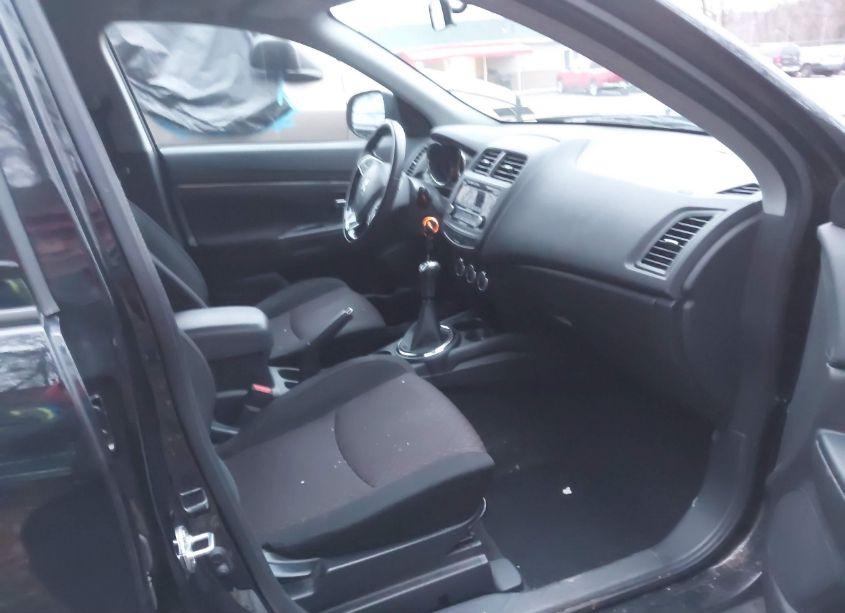 Photo 5 of 2017 Mitsubishi Outlander SPORT 2.0 ES (VIN JA4AP3AU4HZ059069)