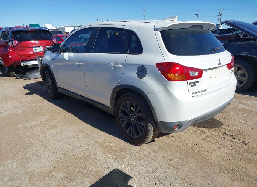 Photo 3 of 2017 Mitsubishi Outlander SPORT 2.0 LE (VIN JA4AP3AU4HZ069813)