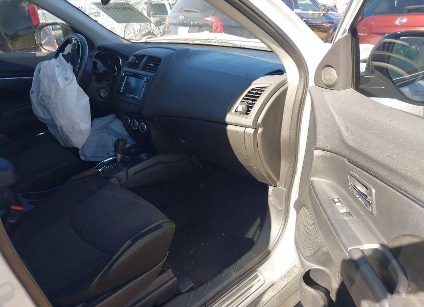 Photo 5 of 2017 Mitsubishi Outlander SPORT 2.0 LE (VIN JA4AP3AU4HZ069813)