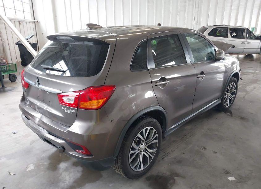 Photo 4 of 2018 Mitsubishi Outlander SPORT 2.0 ES/2.0 LE (VIN JA4AP3AU4JU019612)